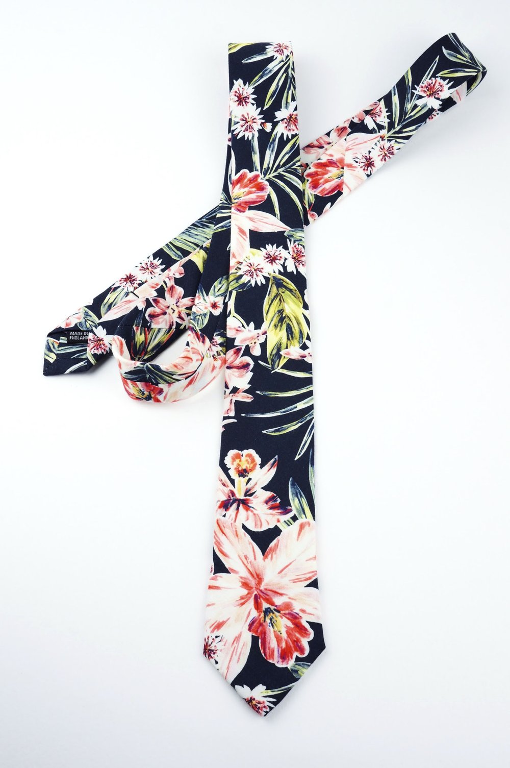 Tokoriki Black & Coral - Tropical cotton Tie