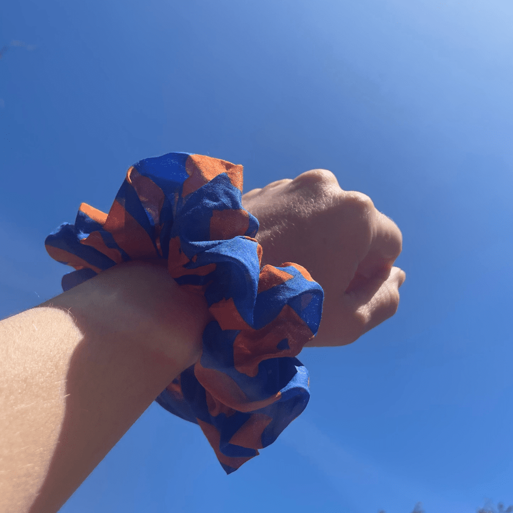 LOVE BLUE - SCRUNCHIE