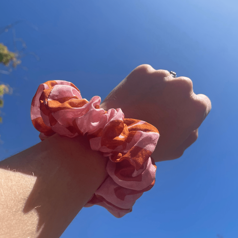 LOVE PINK - SCRUNCHIE