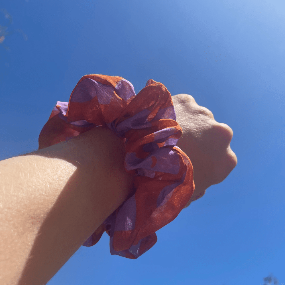 LOVE PURPLE - SCRUNCHIE