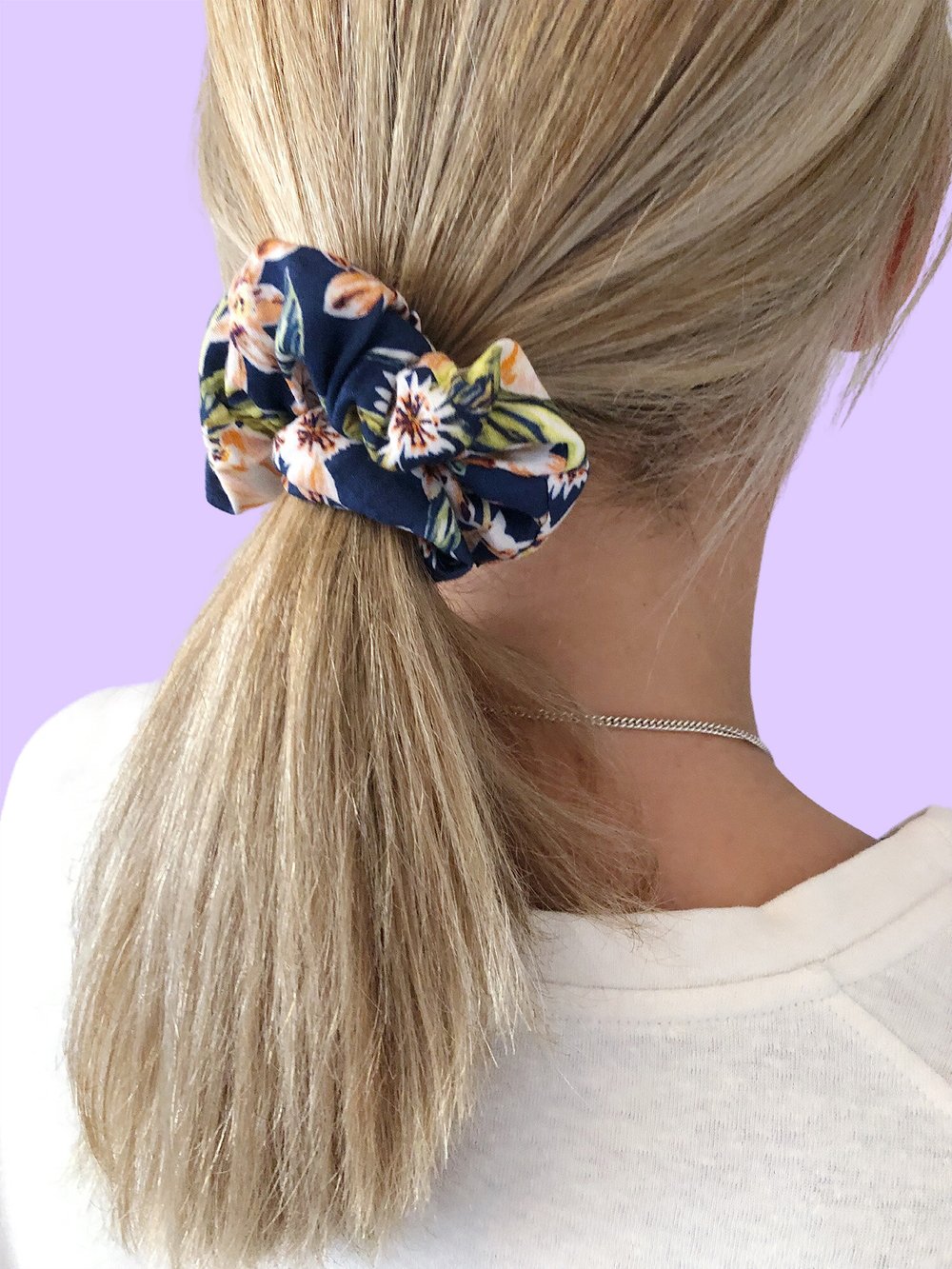 TOKORIKI BLACK and CORAL - SCRUNCHIE