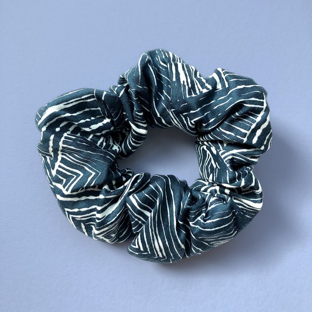 BAWLEY BLUE - SCRUNCHIE